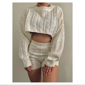 Fashionnova set comes with top & shorts Size XS